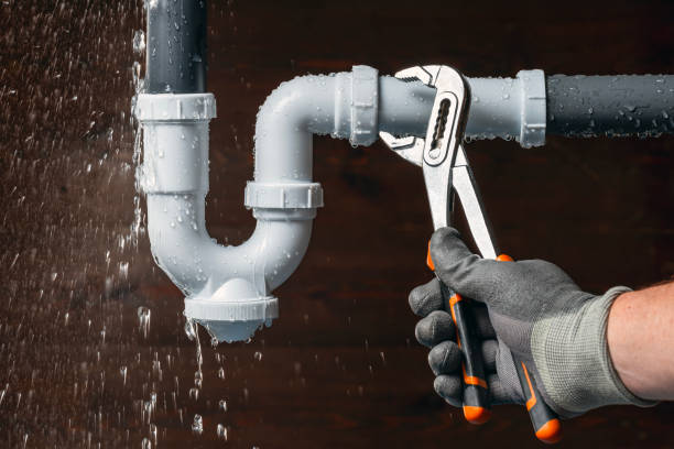 Professional Leak Detection technician working in Crosby, TX